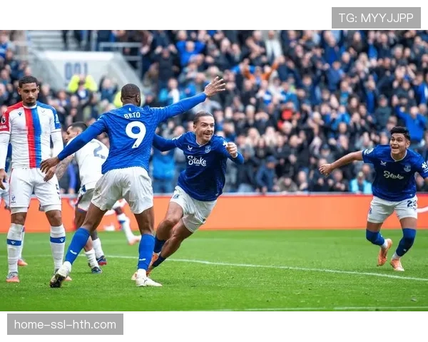 曼联2-0轻取埃弗顿，加纳乔、霍伊伦各入一球